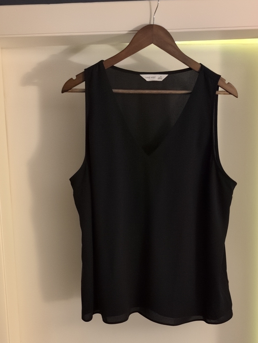 Nine West Black V-Neck Shell Camisole